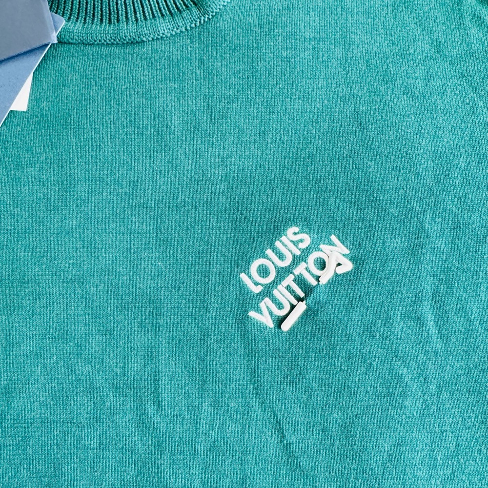 Green Knit Graphic Tee – Size Large (New with Tags)